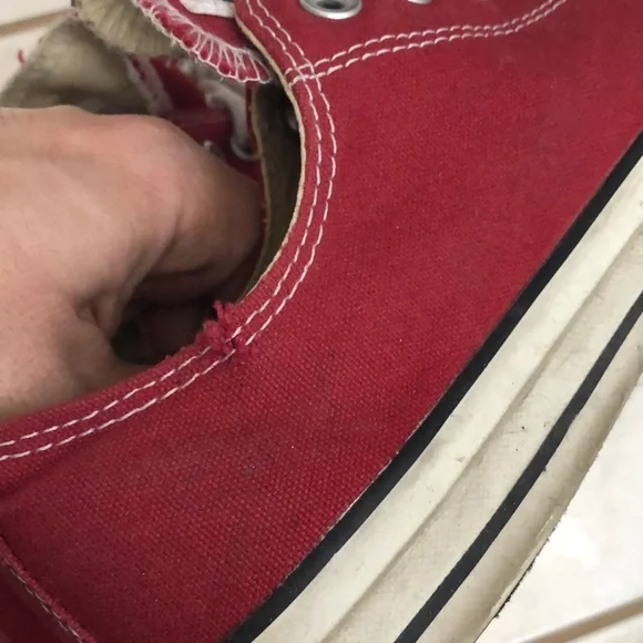 Mens Red low top converse - Picture 7 of 14